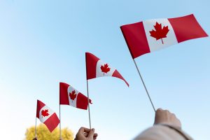 Hạn chế cấp visa du học Canada 2024-2025 – Cơ hội và thách thức