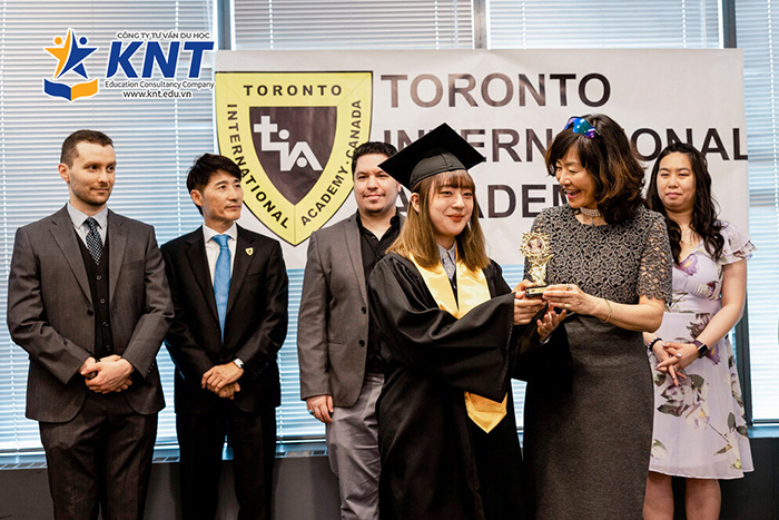 du-hoc-trung-hoc-canada-toronto-international-academy